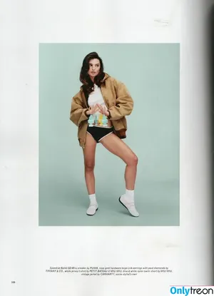 Emily Ratajkowski / emrata nude photo #8750