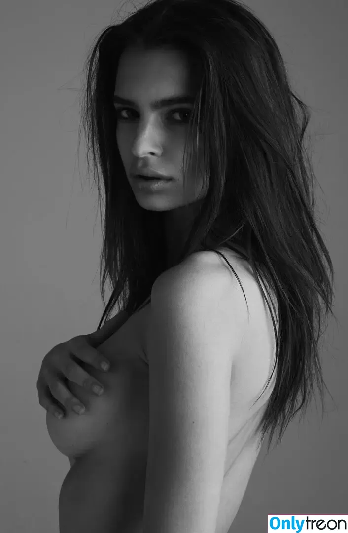 Emily Ratajkowski nude photo #8254 (emrata)