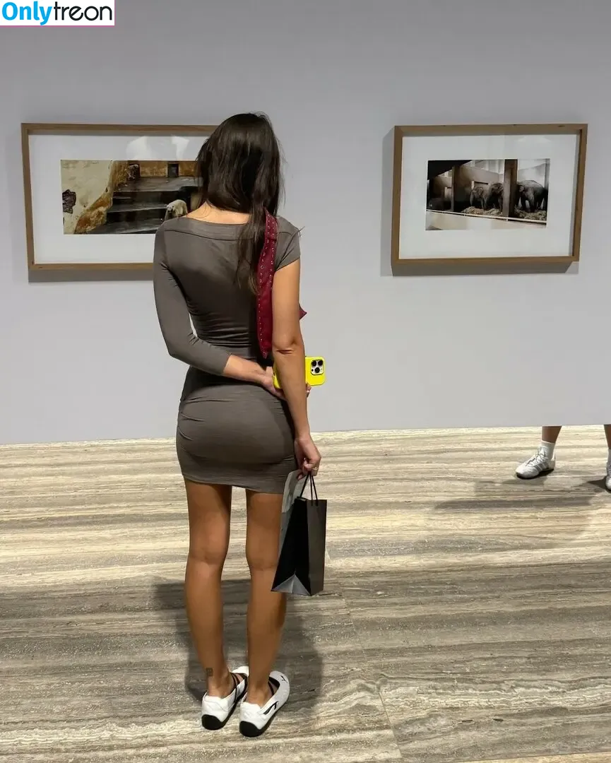 Emily Ratajkowski nude photo #8757 (emrata)