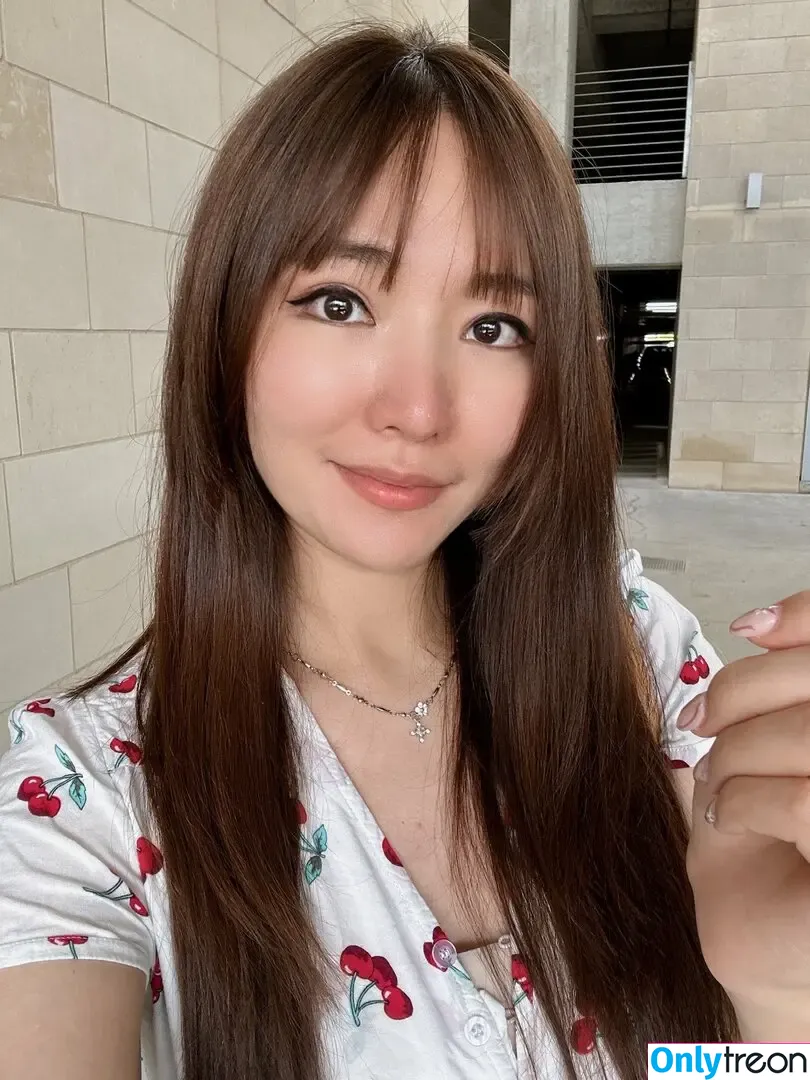 Emily Wang nude photo #0015 (Emilyywang / Emilyywng)