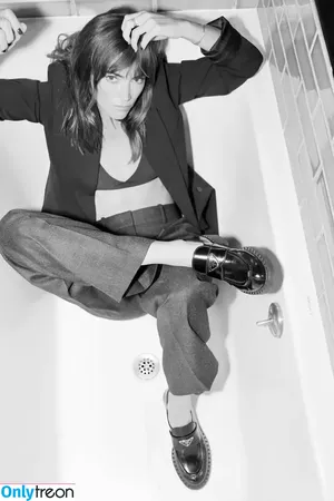 Emily Wickersham / NCIS / emilywickersham nude photo #0104