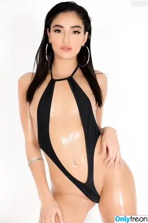 Emily Willis / emilywillisx3 / emilywillisxoxo / emilywillisxxx nude photo #1822