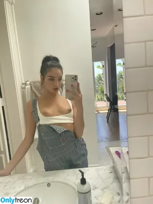 Emily Willis / emilywillisx3 / emilywillisxoxo / emilywillisxxx nude photo #2479