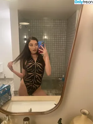 Emily Willis / emilywillisx3 / emilywillisxoxo / emilywillisxxx nude photo #2480