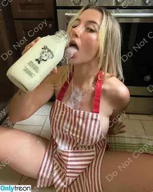 emilyknight / emily_knight.tv nude photo #0008