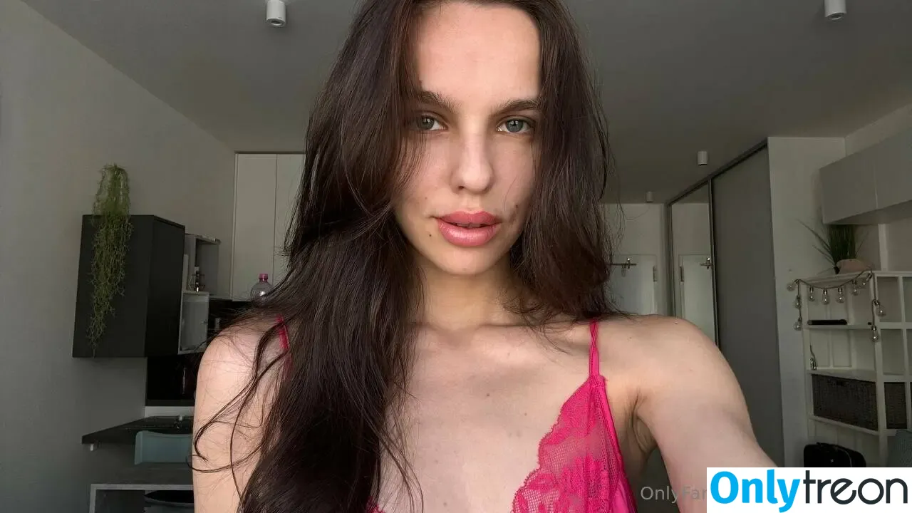 emilymoore69 nude photo #0018 (emymooree)