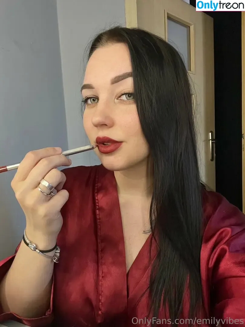 emilyvibes nude photo #0080 (shopemilyvibes)