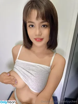 emilyychen / emilyychen_ nude photo #0018