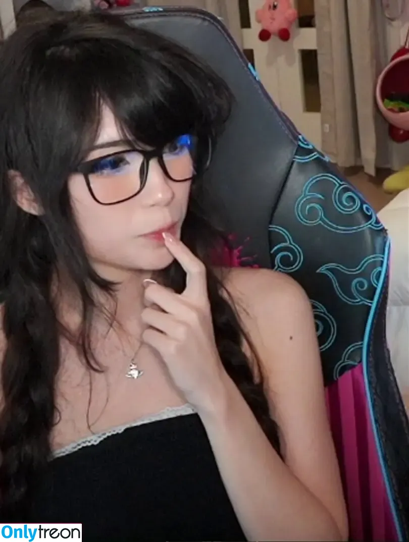 Emiru nude photo #0805 (emiru.jpg)