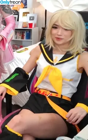 Emiru / emiru.jpg nude photo #1077