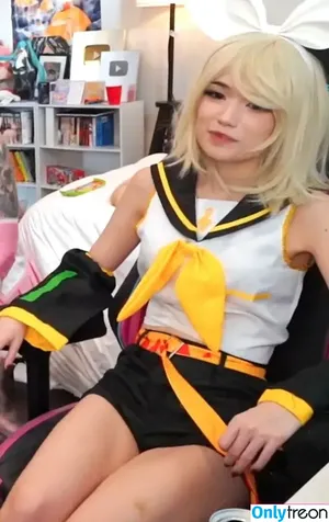 Emiru / emiru.jpg nude photo #1078