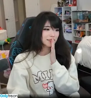 Emiru / emiru.jpg nude photo #1230