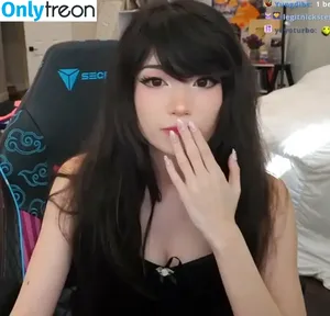 Emiru / emiru.jpg nude photo #1643