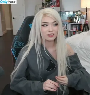 Emiru / emiru.jpg nude photo #1713