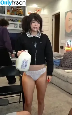 Emiru / emiru.jpg nude photo #1833