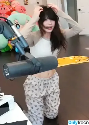 Emiru / emiru.jpg nude photo #1856