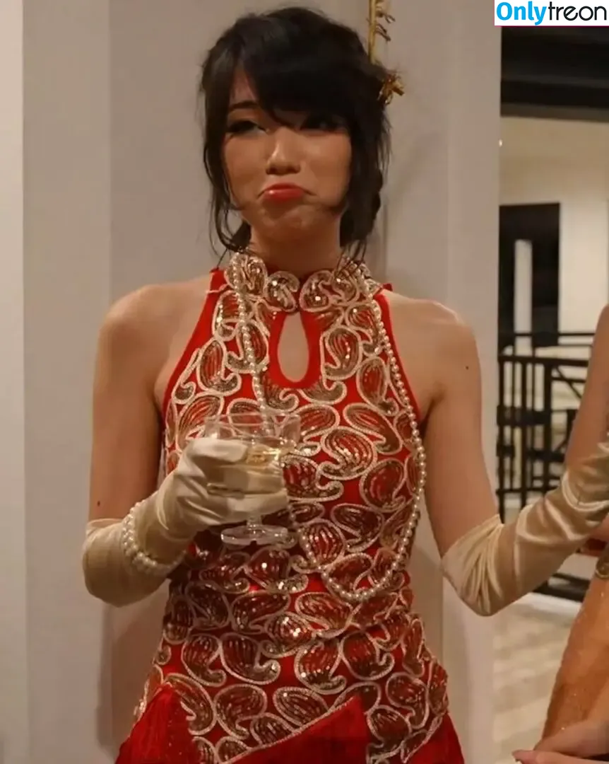 Emiru nude photo #1314 (emiru.jpg)