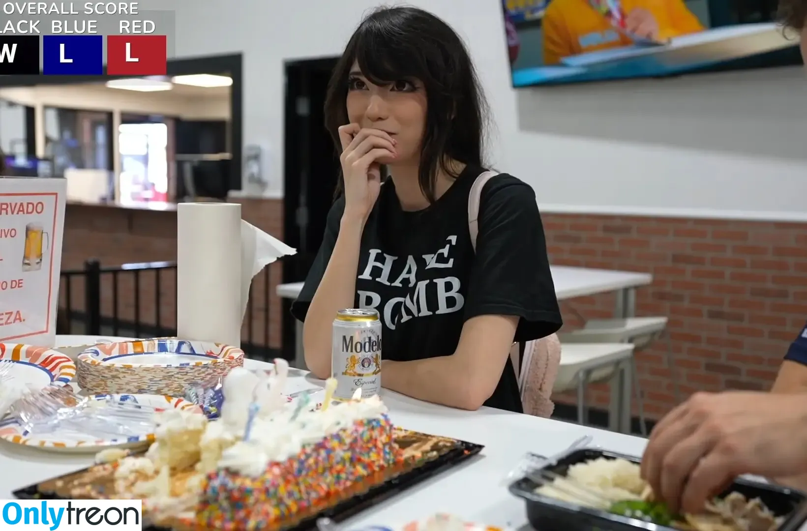 Emiru nude photo #1359 (emiru.jpg)