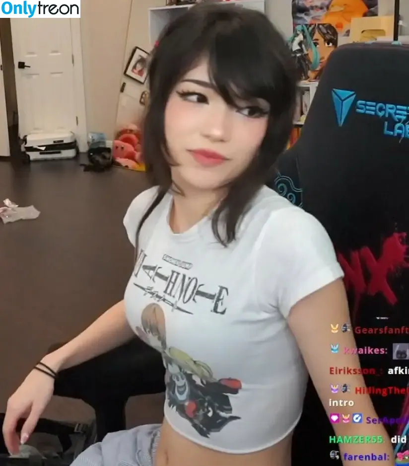 Emiru nude photo #1483 (emiru.jpg)