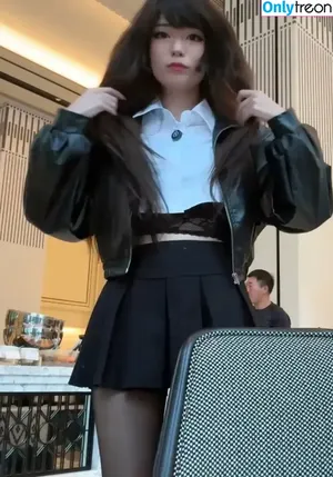 Emiru / emiru.jpg nude photo #2040