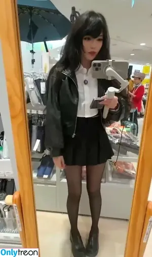 Emiru / emiru.jpg nude photo #2048