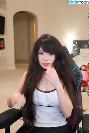 Emiru / emiru.jpg nude photo #2577