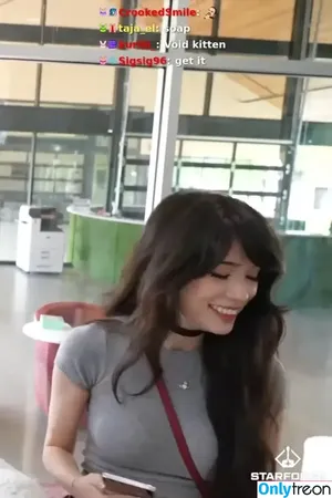 Emiru / emiru.jpg nude photo #2593