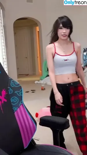 Emiru / emiru.jpg nude photo #2662