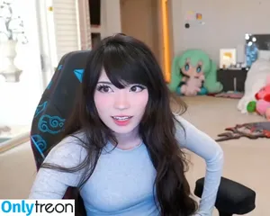 Emiru / emiru.jpg nude photo #2697