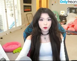 Emiru / emiru.jpg nude photo #2826