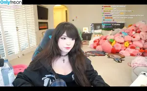 Emiru / emiru.jpg nude photo #2833