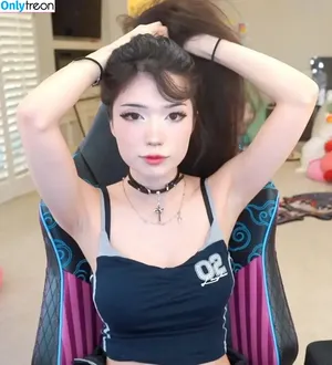 Emiru / emiru.jpg nude photo #2879