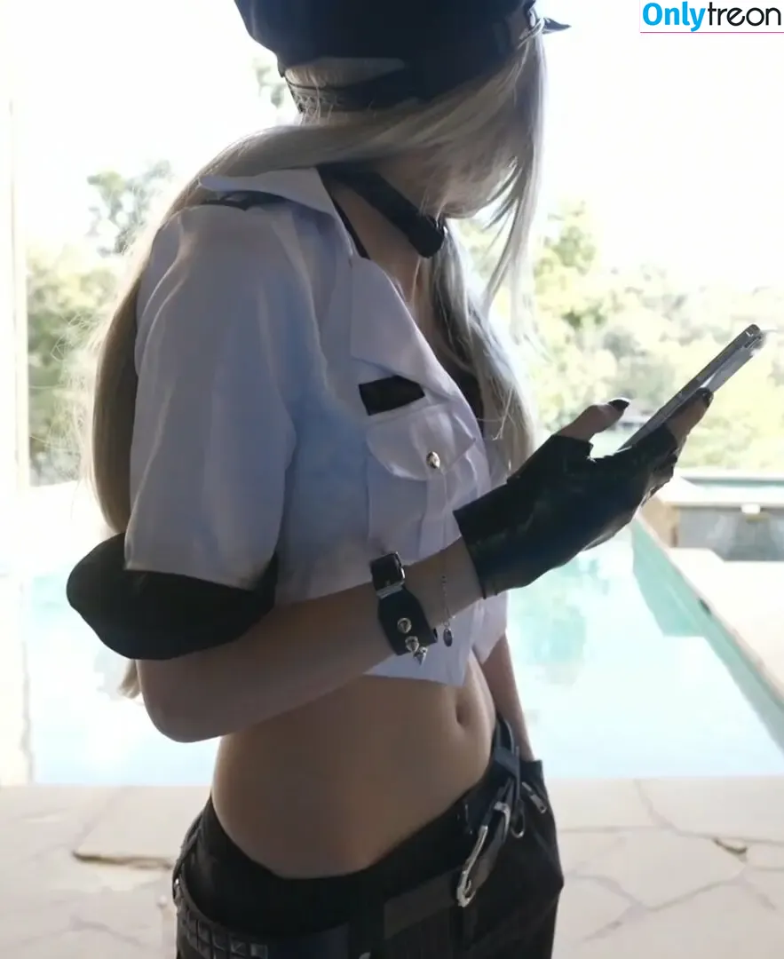 Emiru nude photo #2005 (emiru.jpg)