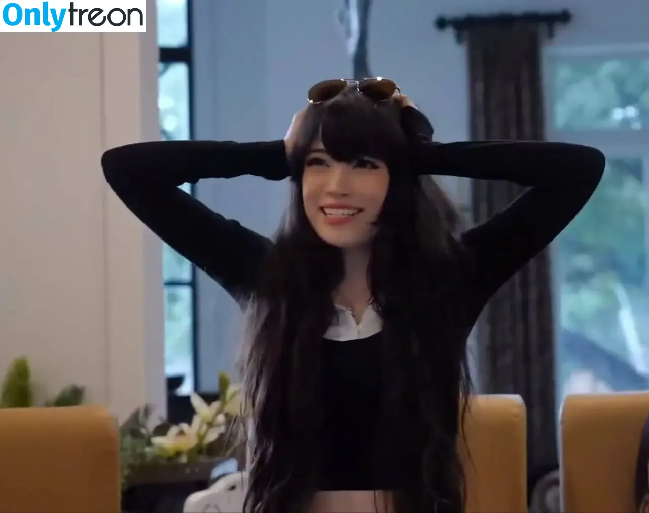 Emiru nude photo #2033 (emiru.jpg)