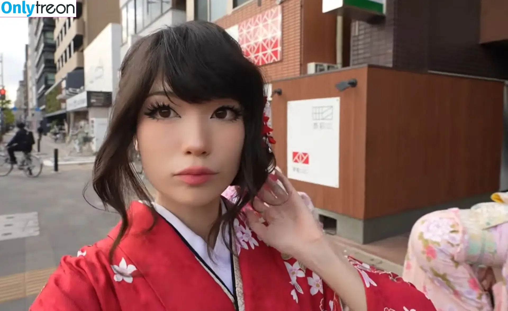 Emiru nude photo #2063 (emiru.jpg)