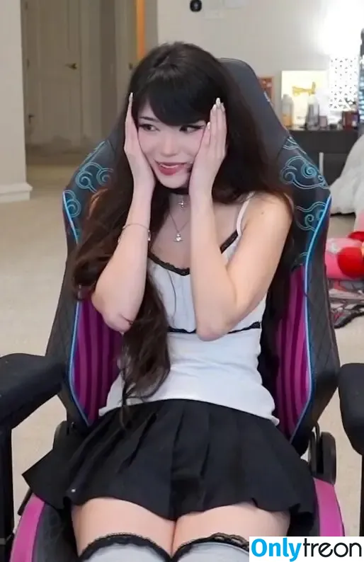 Emiru nude photo #2571 (emiru.jpg)