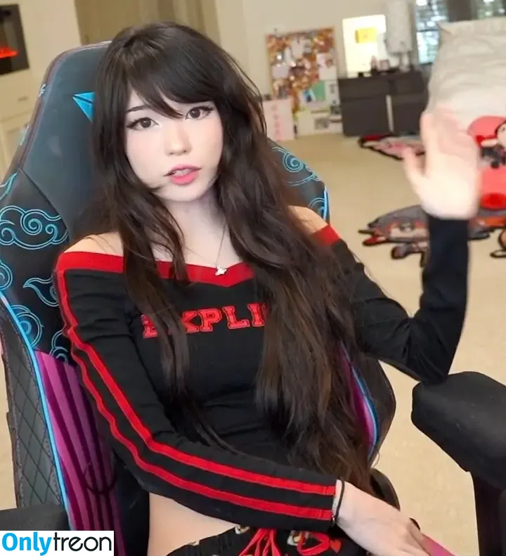 Emiru nude photo #2609 (emiru.jpg)