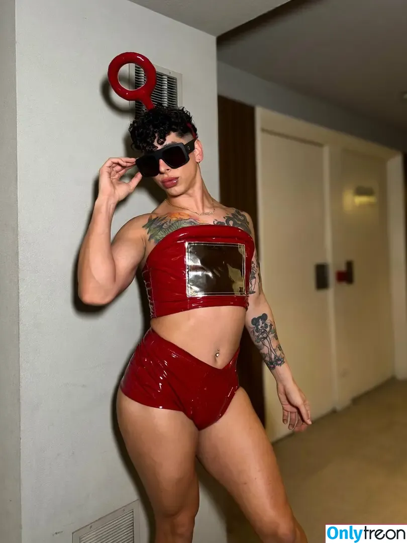 emivelaaa nude photo #0064 (emivelaaa)