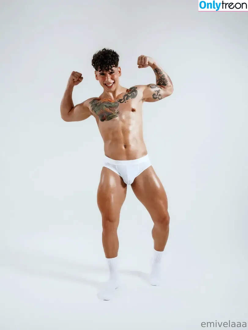 emivelaaa nude photo #0071 (emivelaaa)