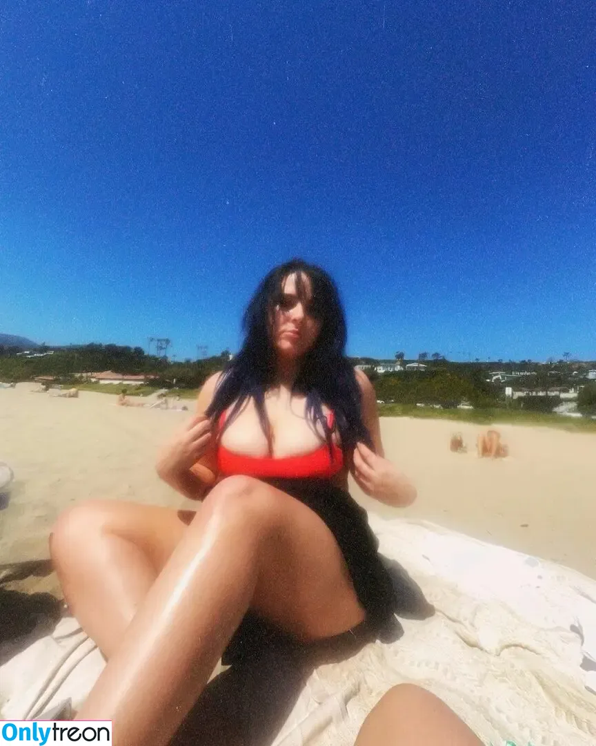 Emlyn nude photo #0012 (emlynerin / emlynmusic)