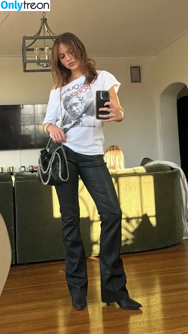 Emma Brooks nude photo #1907 (emma_brooks / emmabrooks)