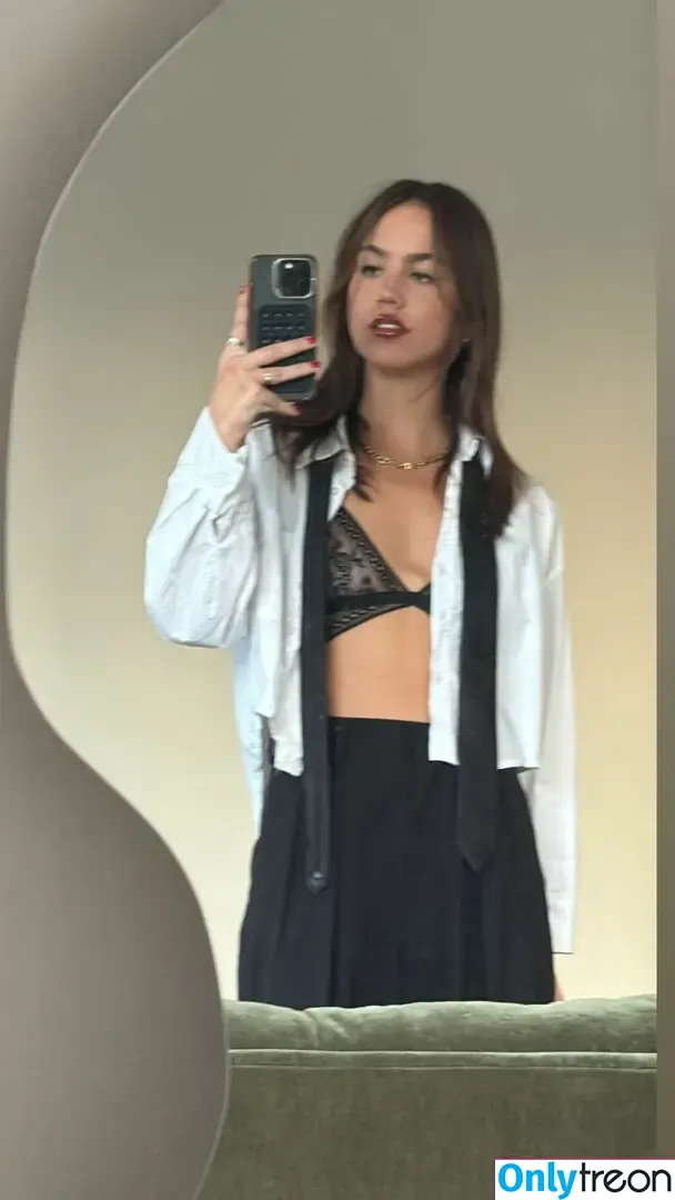 Emma Brooks nude photo #1937 (emma_brooks / emmabrooks)