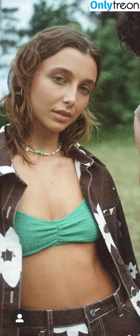 Emma Chamberlain nude photo #0059 (emmachamberlain)