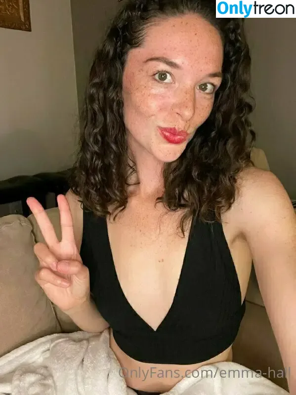 Emma Hall nude photo #0063 (emma-hall / emmaahall5 / emmahallyall / emmanovak)