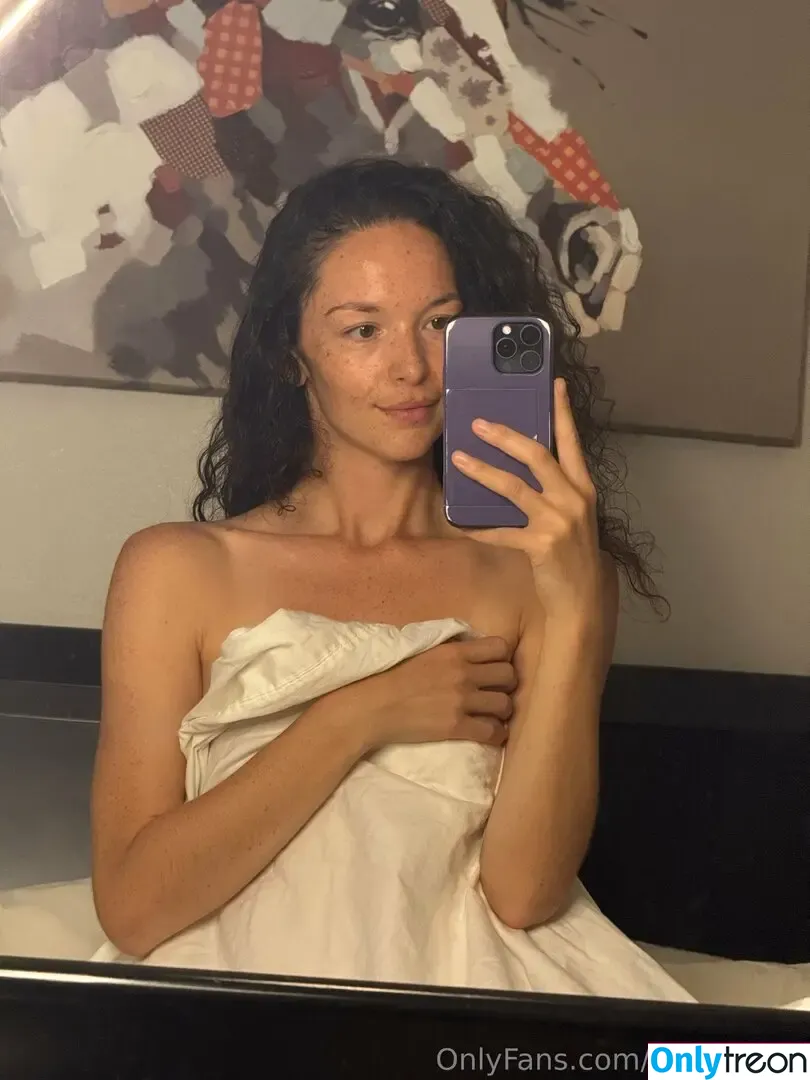 Emma Hall nude photo #0095 (emma-hall / emmaahall5 / emmahallyall / emmanovak)