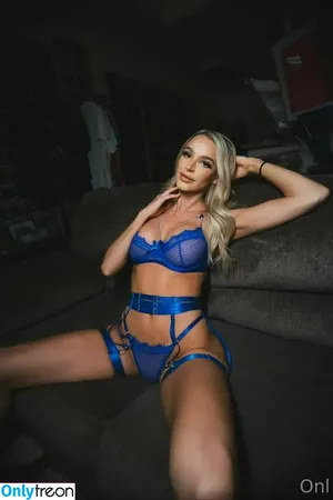 Emma Hix / EMMAHIXOFFICIAL / emmahix_xo nude photo #0371