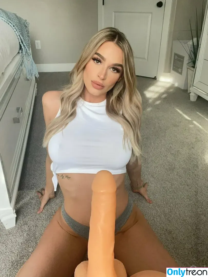 Emma Hix nude photo #0158 (EMMAHIXOFFICIAL / emmahix_xo)