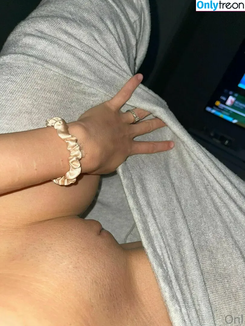Emma Hix nude photo #0276 (EMMAHIXOFFICIAL / emmahix_xo)