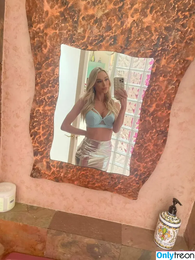 Emma Hix nude photo #0393 (EMMAHIXOFFICIAL / emmahix_xo)