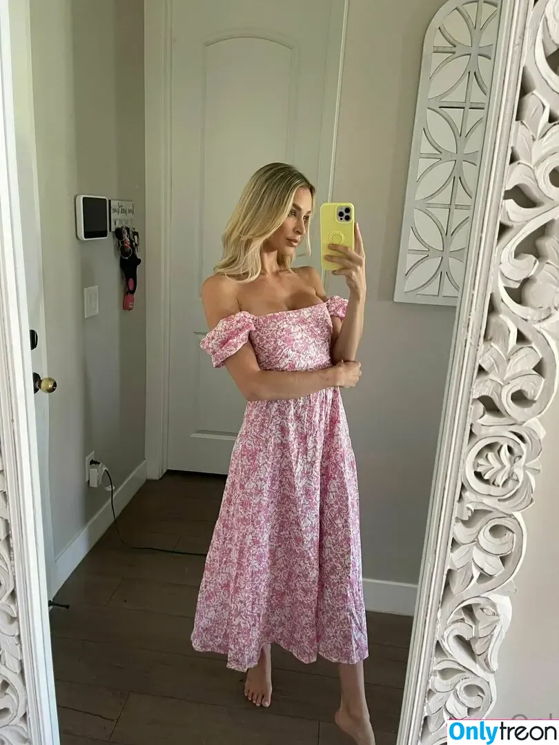 Emma Hix nude photo #0515 (EMMAHIXOFFICIAL / emmahix_xo)